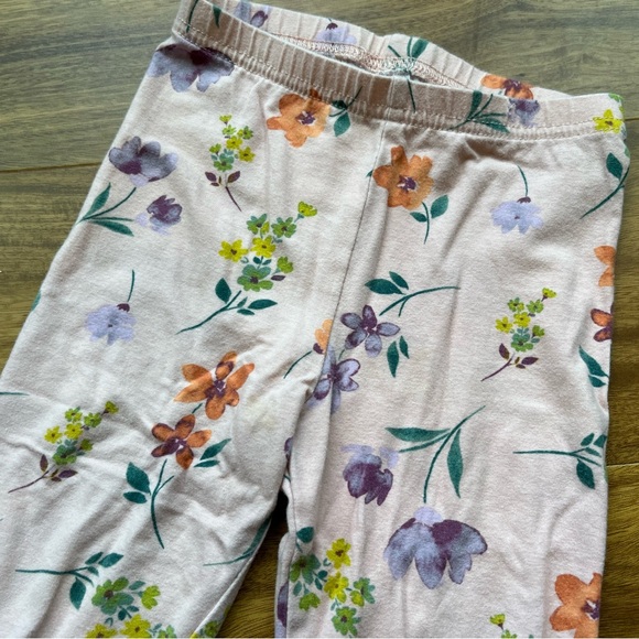 4 for $10 ๐ Carter's Green Top with Floral Pants Set - Picture 8 of 9